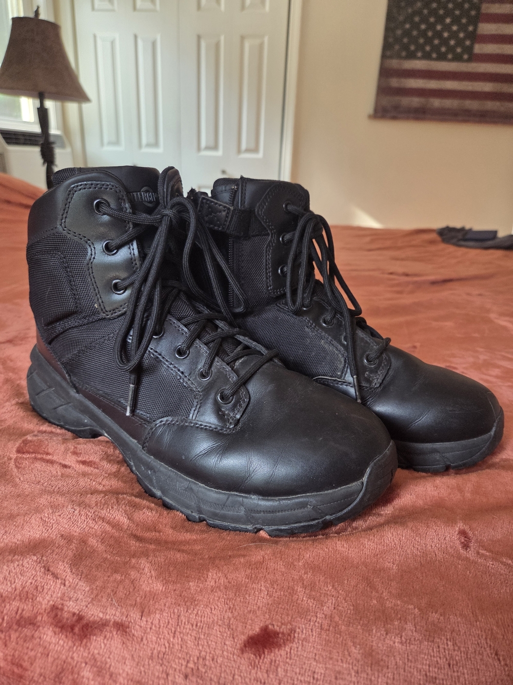 Men's Black Tactical Work Boots - Lace-Up Support